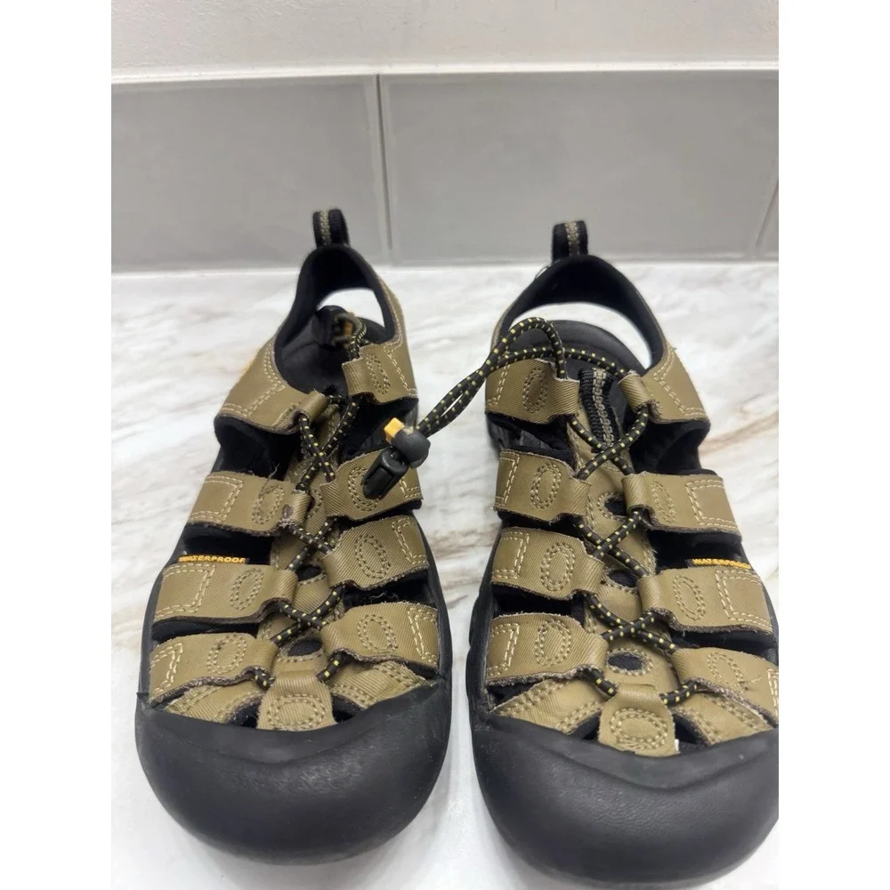 Keen Newport Outdoor‎ Hiking Water Shoes Sandals Size 2Y